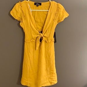Lulu’s Front Tie Yellow Dress